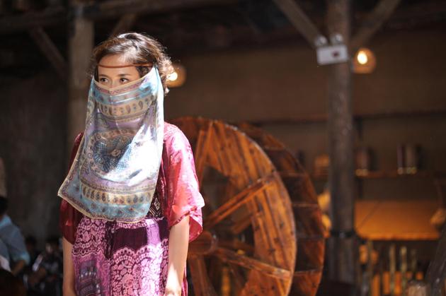 紫艺饰演黑店老板娘