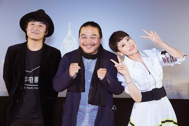 海清与导演合影 