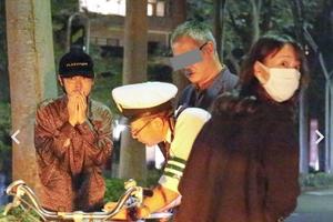 户田惠梨香和成田凌夜游意外被狗仔撞见，隔天又被目击和山下智久现身海滩。