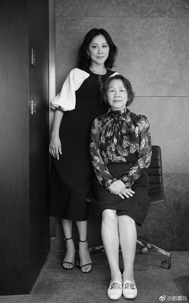 刘嘉玲和妈妈