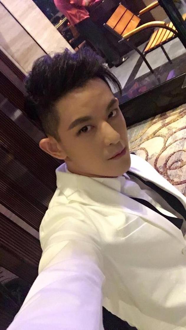 肩负550万巨债 敖犬不敢迎娶交往10年女友