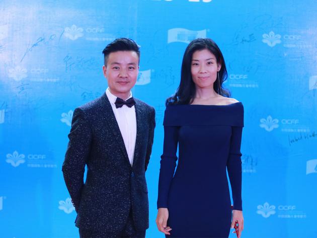 《龙虎少年2》导演宋颂与制片人林爱玲合影