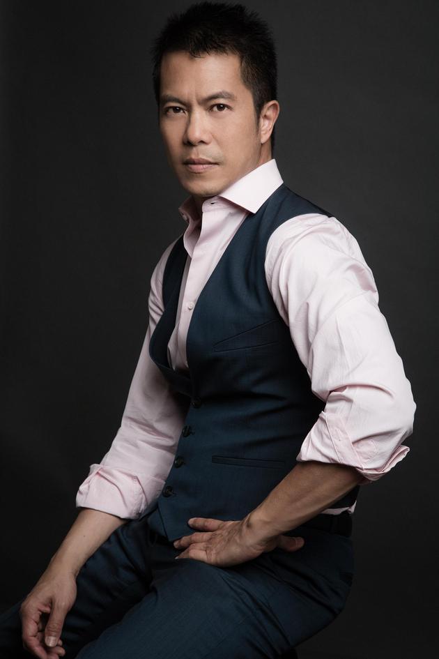 文峰助巨石强森摩天大楼展营救力求完美