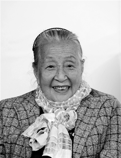 小人物泰斗黄素影逝世拍戏疯魔临终不忘舞台