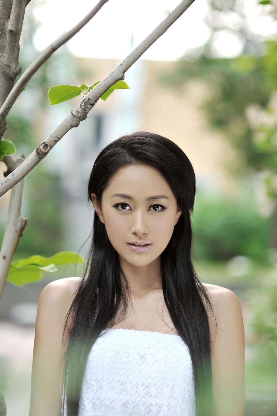 李东艾资料页_娱乐资料库_新浪娱乐_新浪网