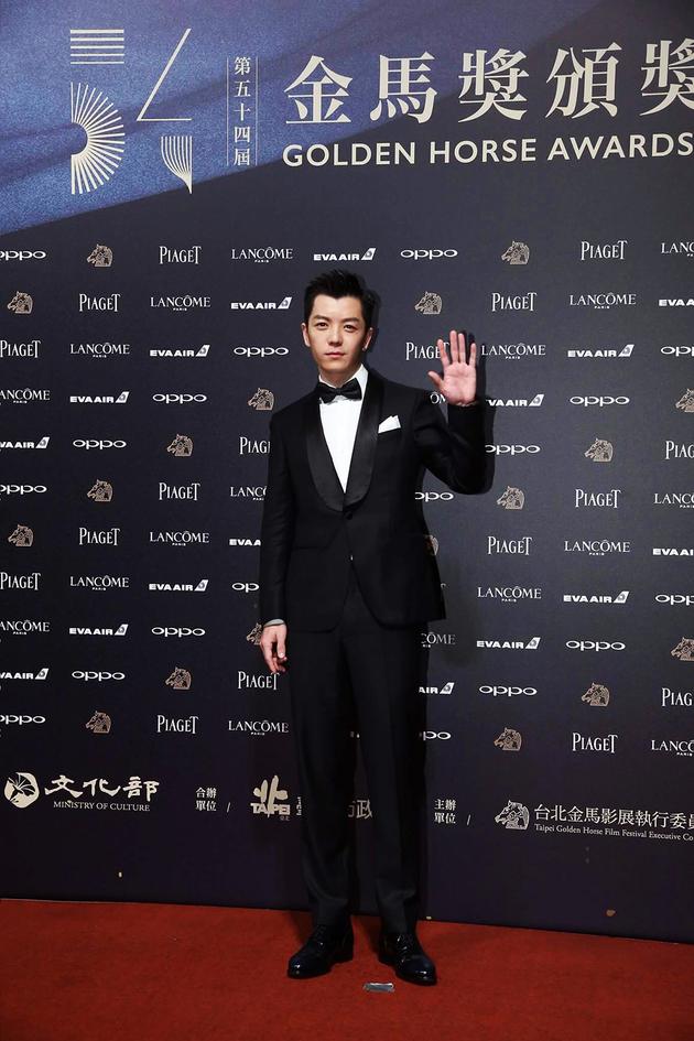 《嘉年华》金马收获颇丰 王栎鑫北京包场支持