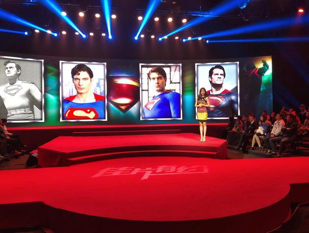 周玲安担任《佳片有约》主持人