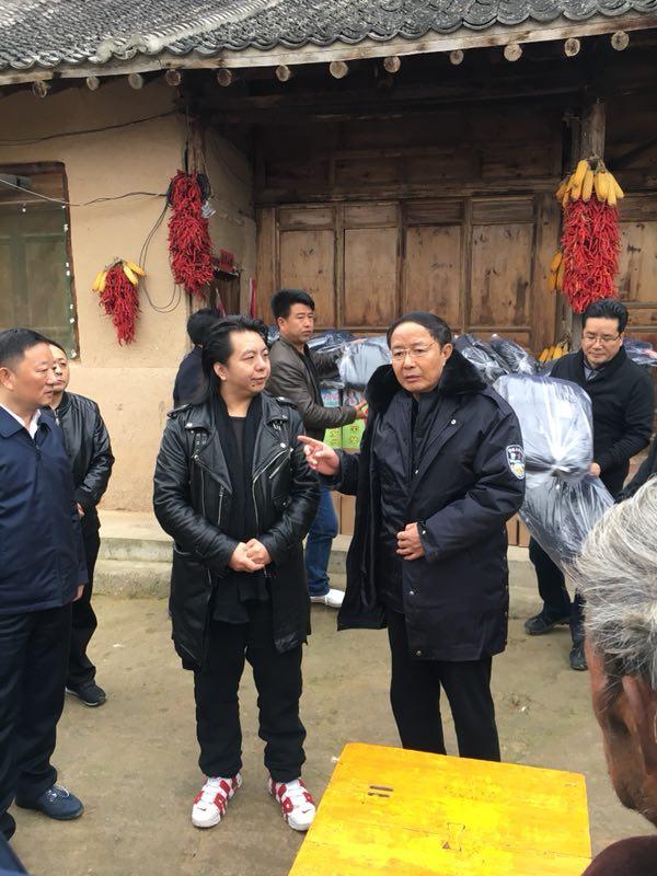 歌手索南扎西全国爱心公益慈善走进陇南市西和县