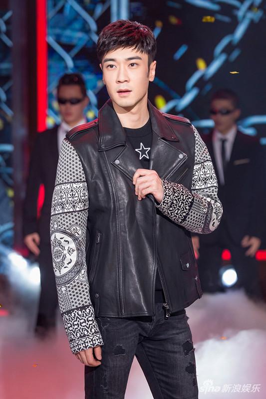 阳光帅气的徐阁