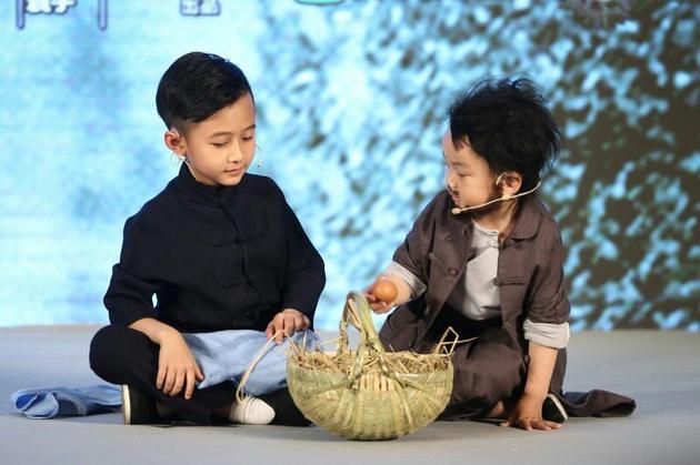 舞台上的刘昊宸