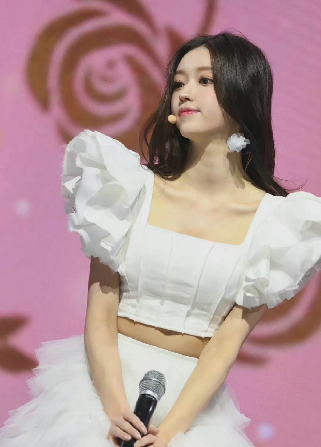 组图：YooA因新冠后遗症暂停活动 目前集中于休息和恢复