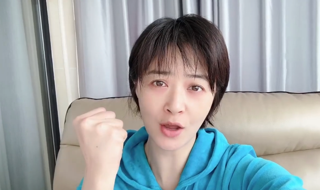 蒋欣录制视频为抗疫加油打气:2020会好起来的!