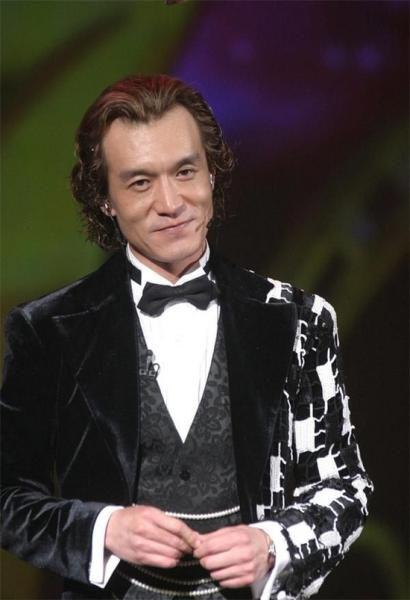 鲁豫称李咏大学时是明星人物 赖声川赞李咏极认真