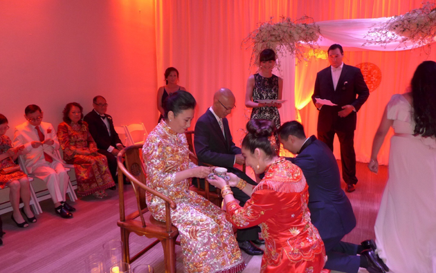 汪明荃和罗家英哥特从香港前往美国佛罗利达州出席婚礼。