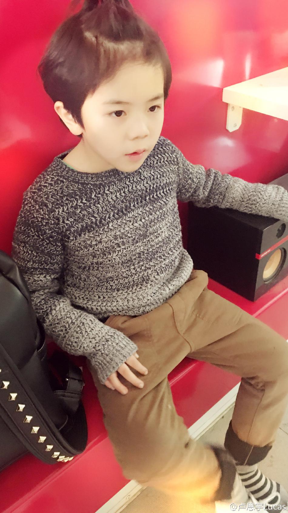 相关写真用户名等你参与评分!暂无分卢思宇,演员.