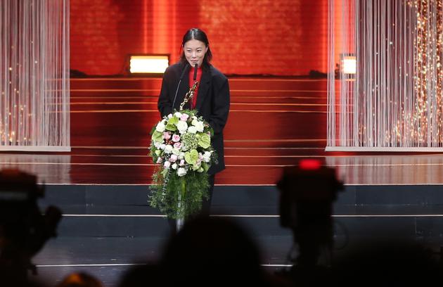 窦靖童首次触电大荧幕获最佳女配 发文感谢陈建斌