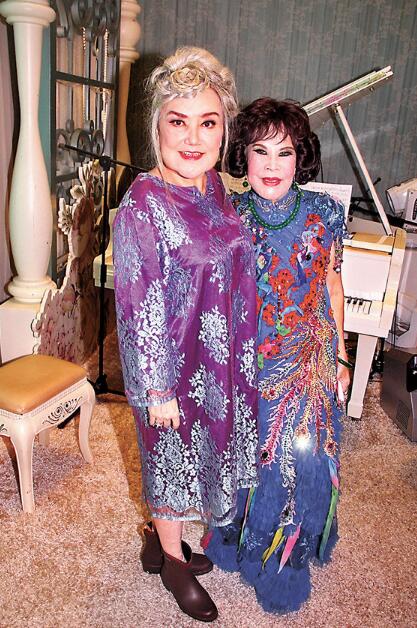 邵音音和黄夏蕙出席慈善斋宴活动.