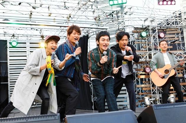 左起北川悠仁、香取慎吾、草彅刚、稻垣吾郎、岩泽厚治