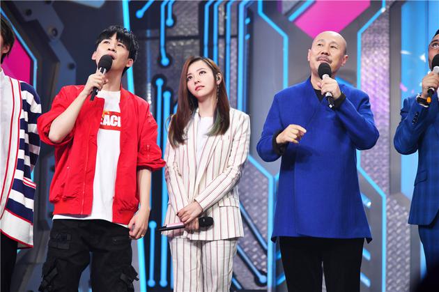 《天天》张靓颖谈母亲金句频出 腾格尔欣赏大张伟