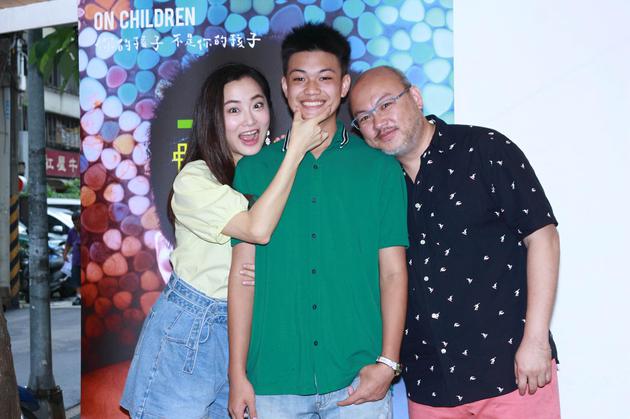 刘亮佐、赵小侨为儿子刘子铨新剧站台