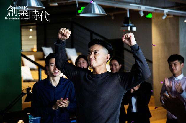 周一围在《创业时代》饰演罗维。