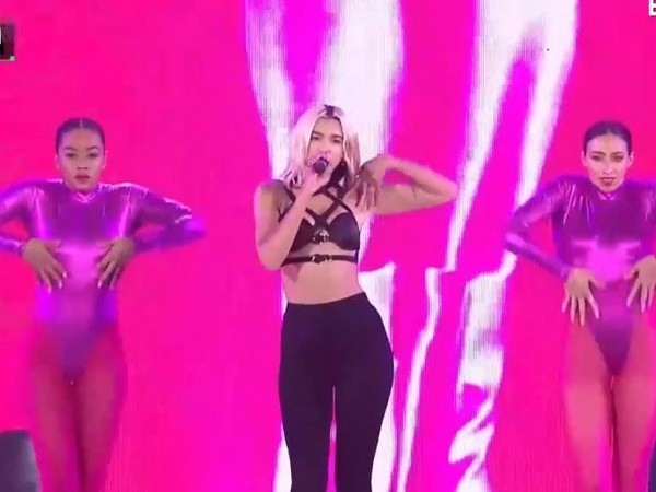 国际最受欢迎艺人：Dua Lipa