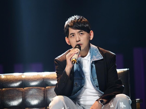 黄子佼听陈奕迅《我们》落泪 对"遗憾"感触很深