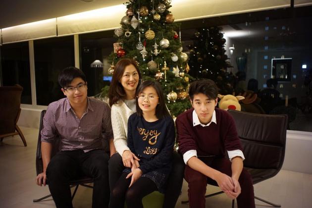 之前俩人孩子上传合照，都只见到妈妈钱慧仪，没见到马清扬