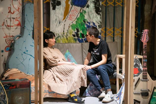 余静萍为卢凯彤办展 魏如萱悼念泪流不止