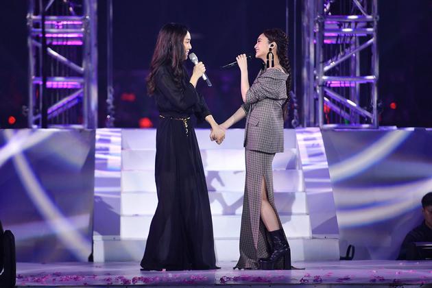 范玮琪助阵杨丞琳演唱会