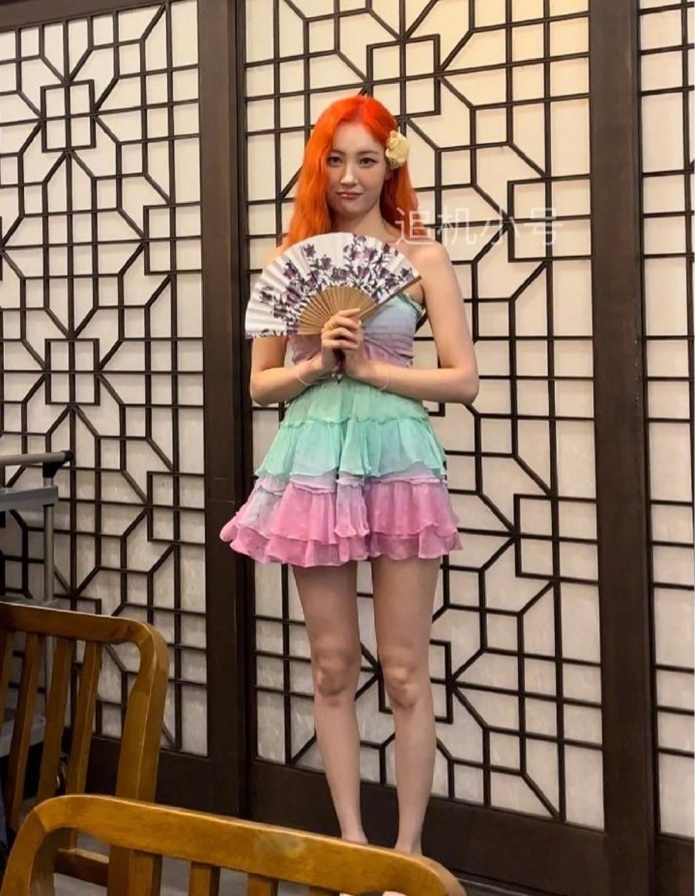 組圖：人美心善！宣美請粉絲喝參雞湯 為歌迷比心表演新歌