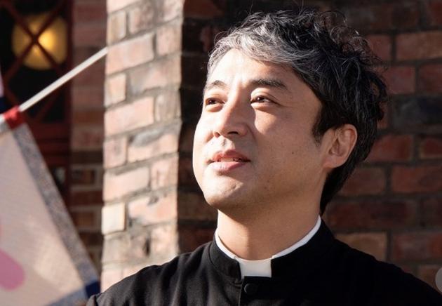 室毅出道22周年首次主演电影 饰演单亲爸爸