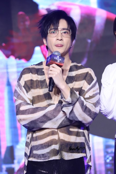 薛之谦发布会现场