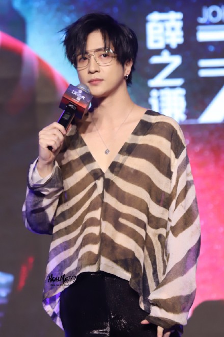 薛之谦巡演发布会现场