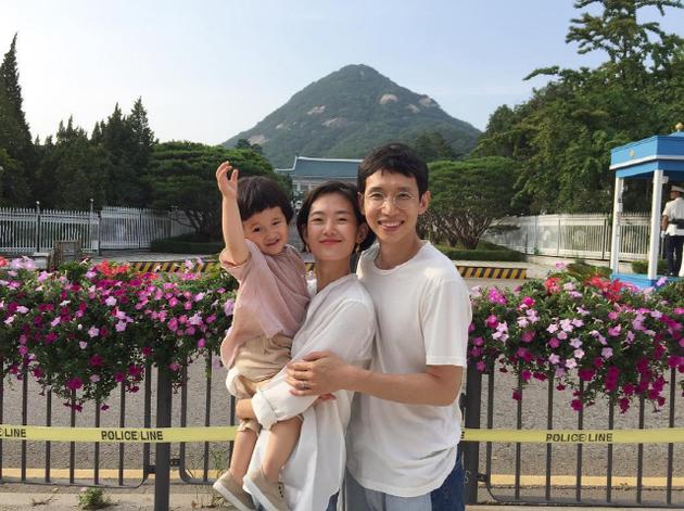 奉太奎与妻子、儿子