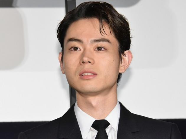 正文 新浪娱乐讯 据日本crank in网站消息称,人气男星菅田将晖在"
