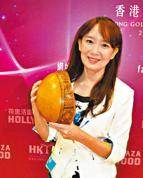 据香港媒体报道,第五届"香港金阅奖"颁奖礼昨天举行,其中李家鼎,陈美