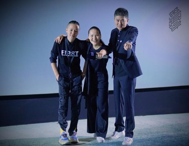 从左至右依次为：FIRST影展联合创始人杨巍、首席执行官李子为、创始人宋文