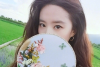 《梦华录》大结局 陈晓晒卡通图告别刘亦菲分享合影库存