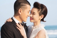 黄圣依杨子微博文案引热议 各自安好相见不如怀念似藏头诗