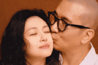大S具俊晔画报拍摄花絮动图曝光 甜蜜互动好温馨