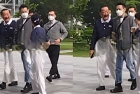 港媒曝刘德华陪朱丽倩回马来西亚拜年 穿着休闲打扮低调