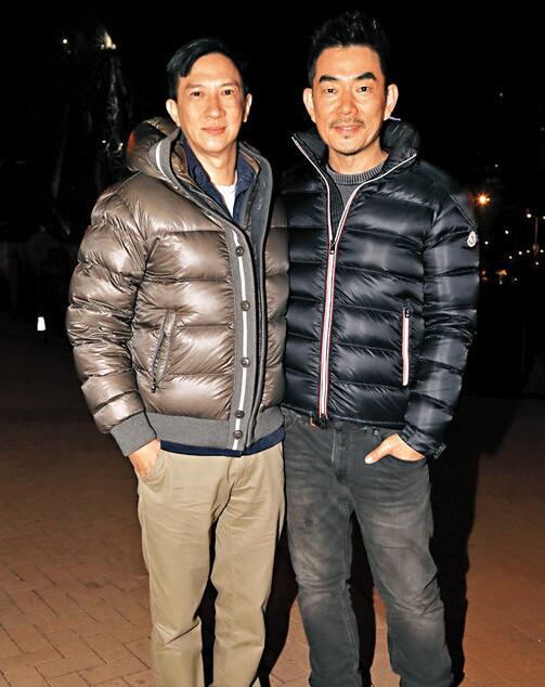 张家辉(左)与任贤齐(右)拍摄时正值最冷那几天。
