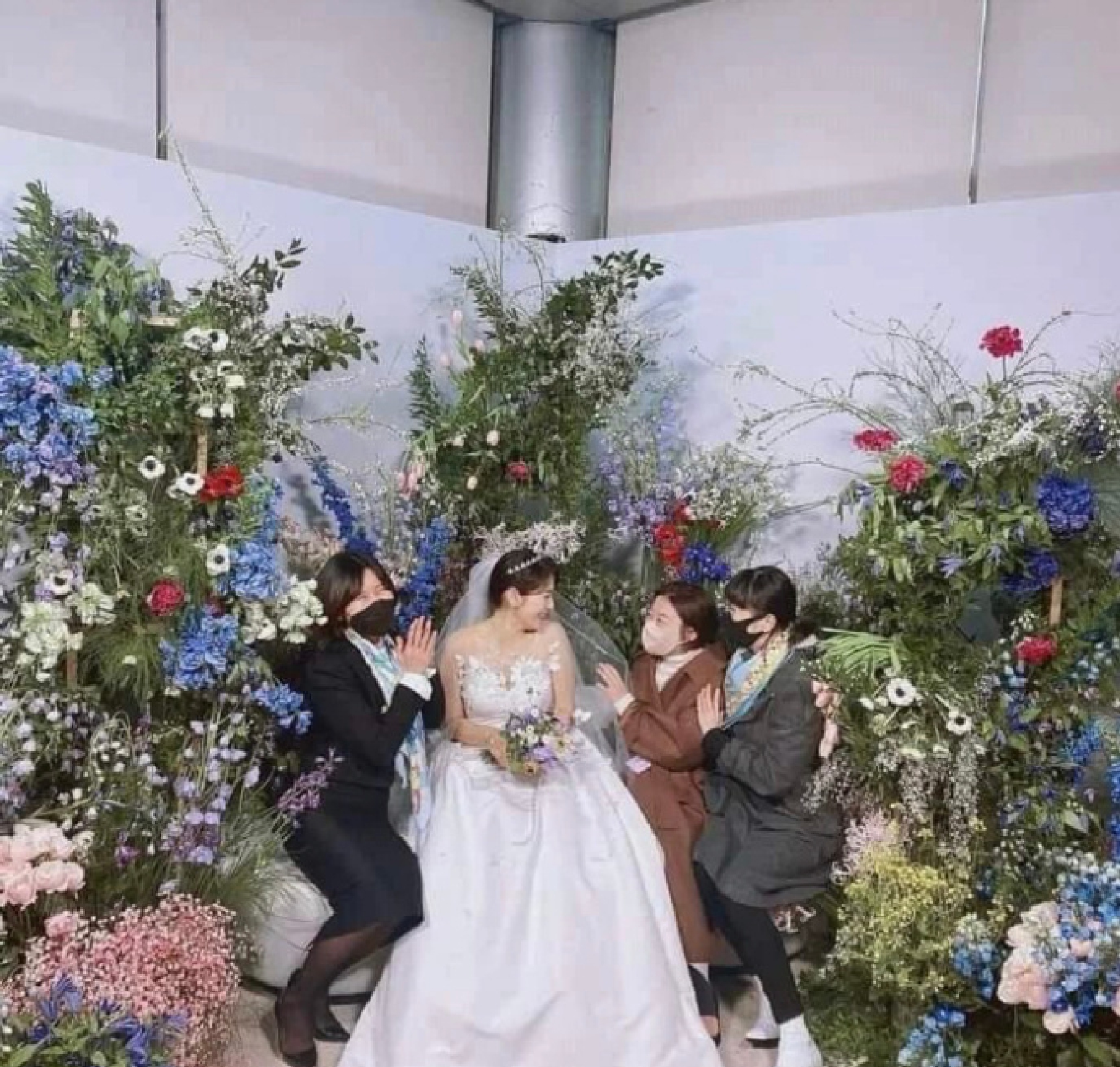 組圖：樸信惠崔泰俊婚禮現場 李洪基都暻秀Crush唱歌送祝福