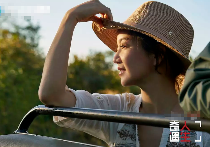 阿雅录制《奇遇人生》