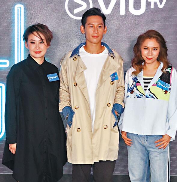 左起：汤宝如、骆振伟和彭家丽主持音乐节目。