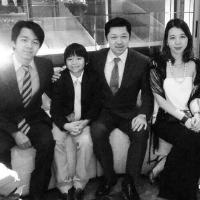 为了在家族中站稳脚跟,十四岁的妹妹被迫嫁给傻子...