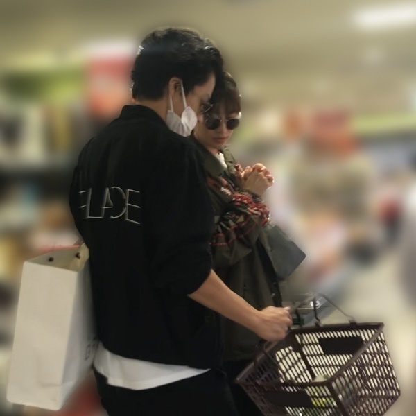 小栗旬、山田优资料图