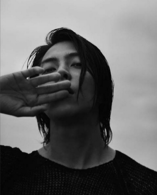 山下智久首部写真集《Circle》资料图