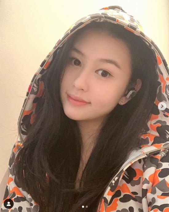 邱淑贞大女儿沈月